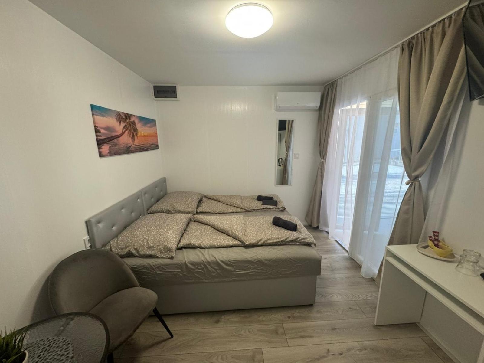 Kinizsi Udvar Apartmanhaz Balatonboglár Εξωτερικό φωτογραφία