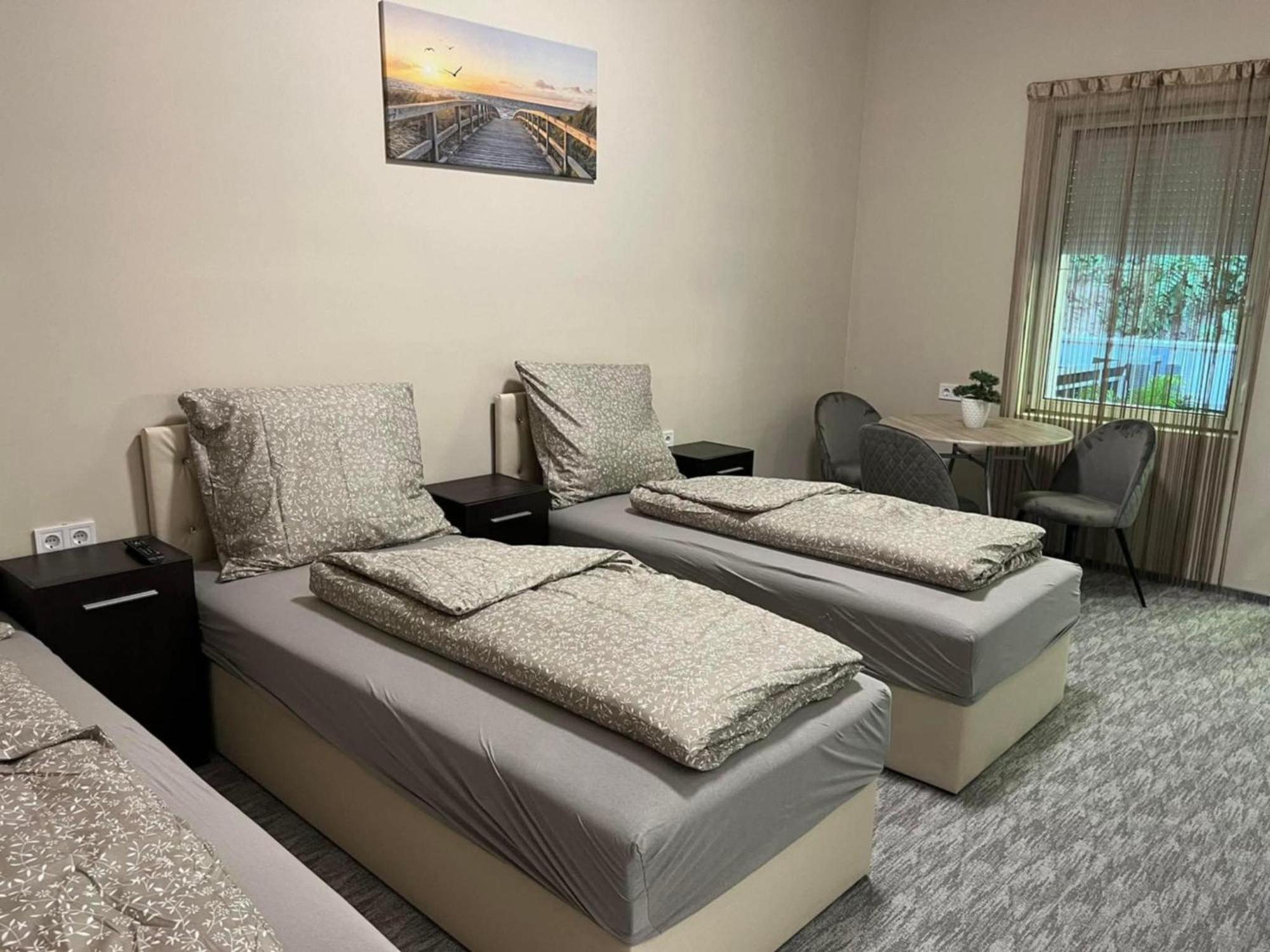 Kinizsi Udvar Apartmanhaz Balatonboglár Εξωτερικό φωτογραφία